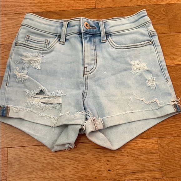 True Craft Pants - Light Wash Distressed Denim Shorts - Women